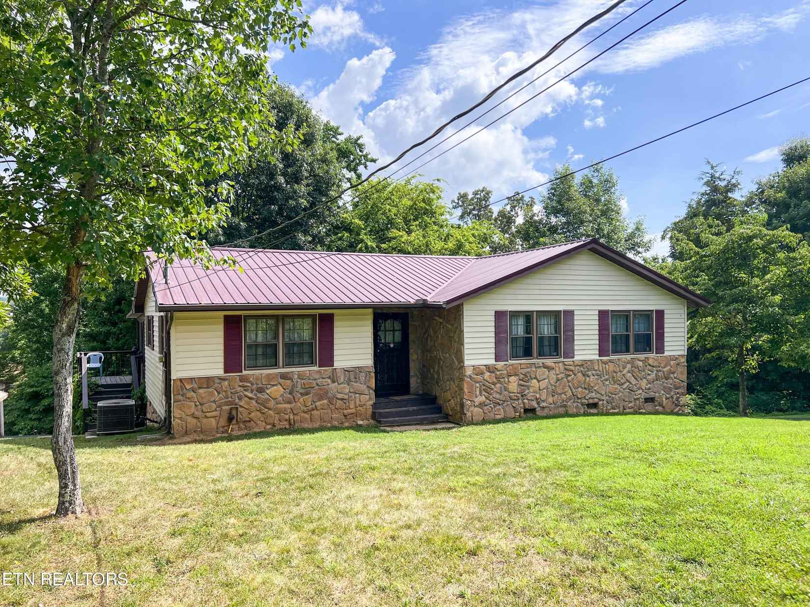 1809 Ridgecrest Dr  