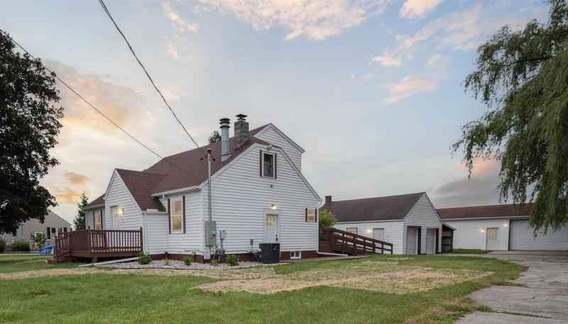 4504 E Washington Rd  