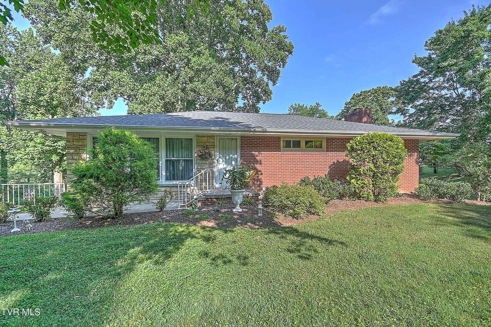 2368 Mtn Dr  
