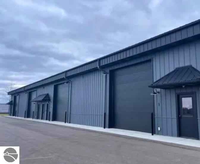 Unit E - 6868 South St  