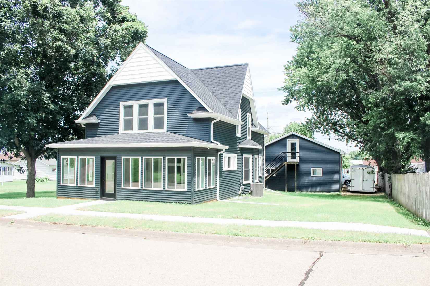 1103 Mulberry  