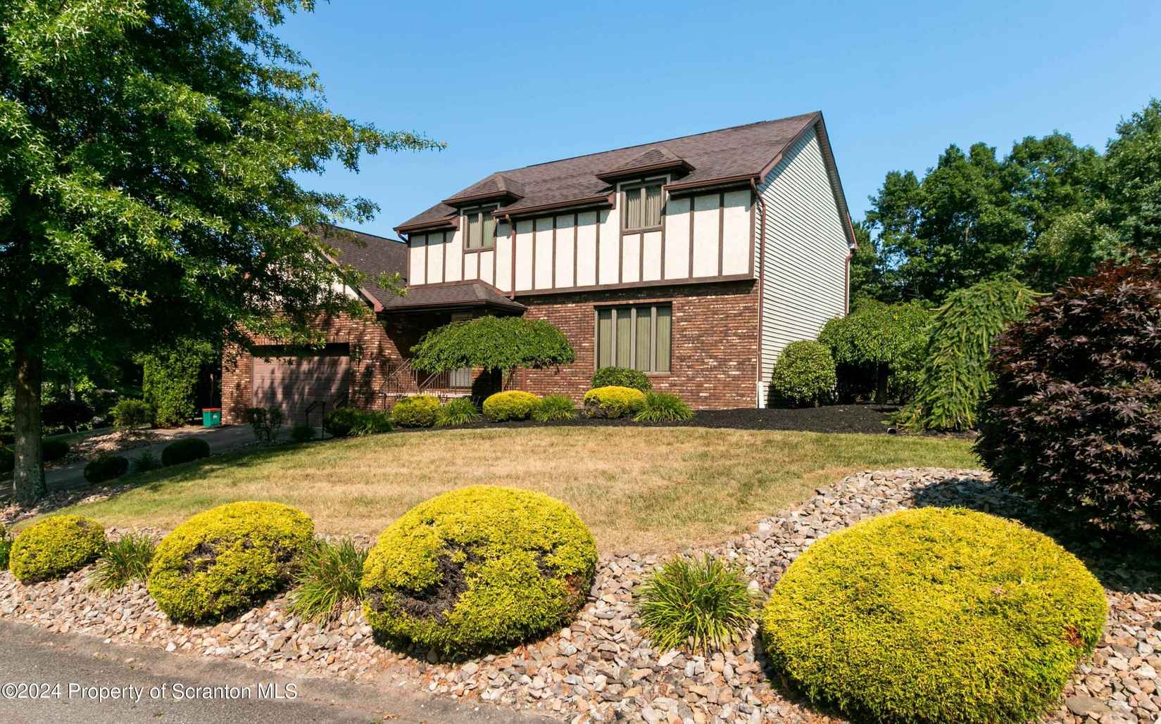 118 Hyland Hl Dr  