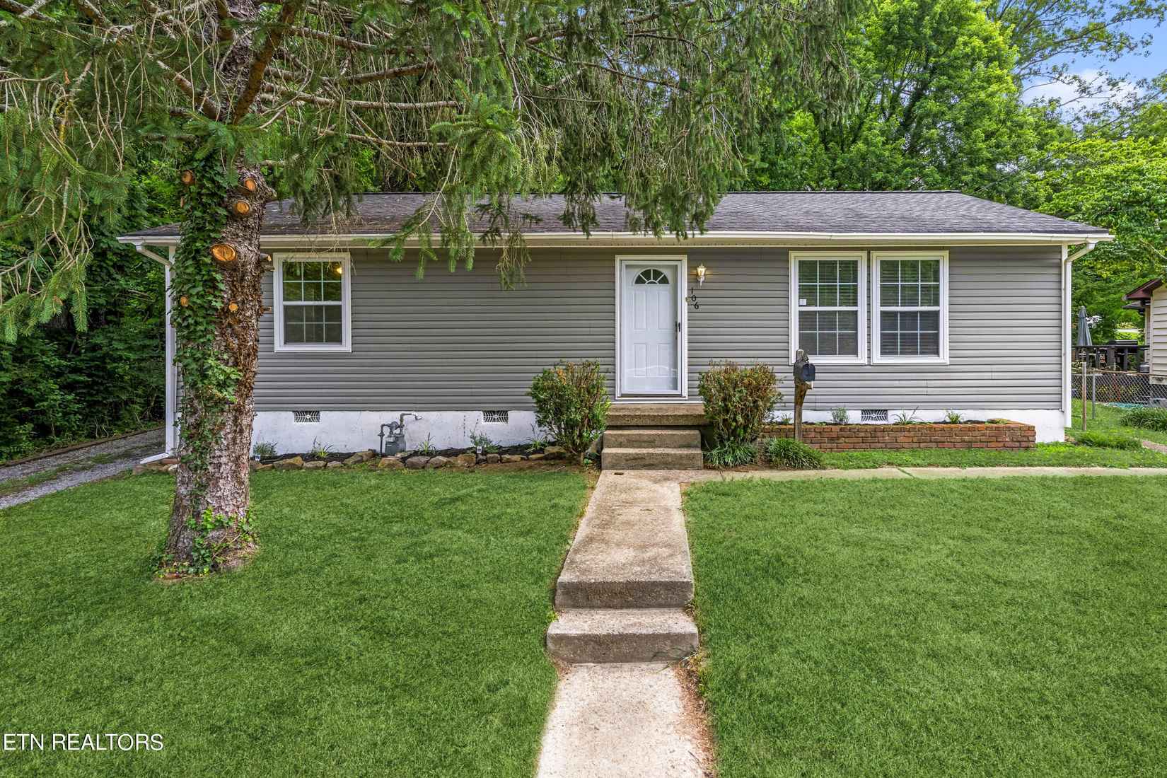 106 Ashland Ln  