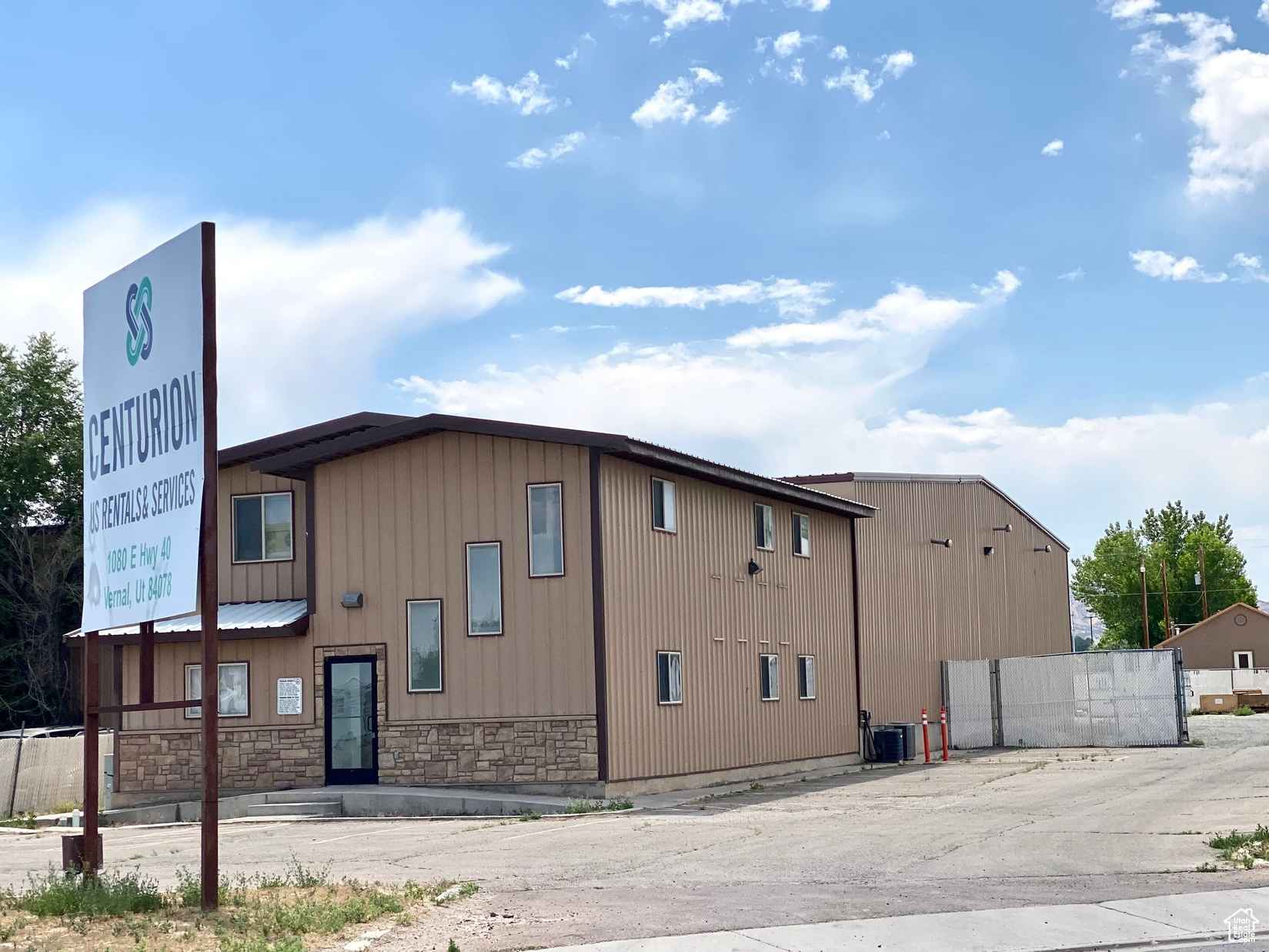 1080 E HWY 40  