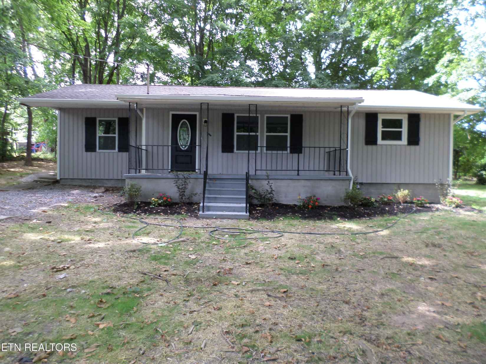 2102 Montvale Rd  