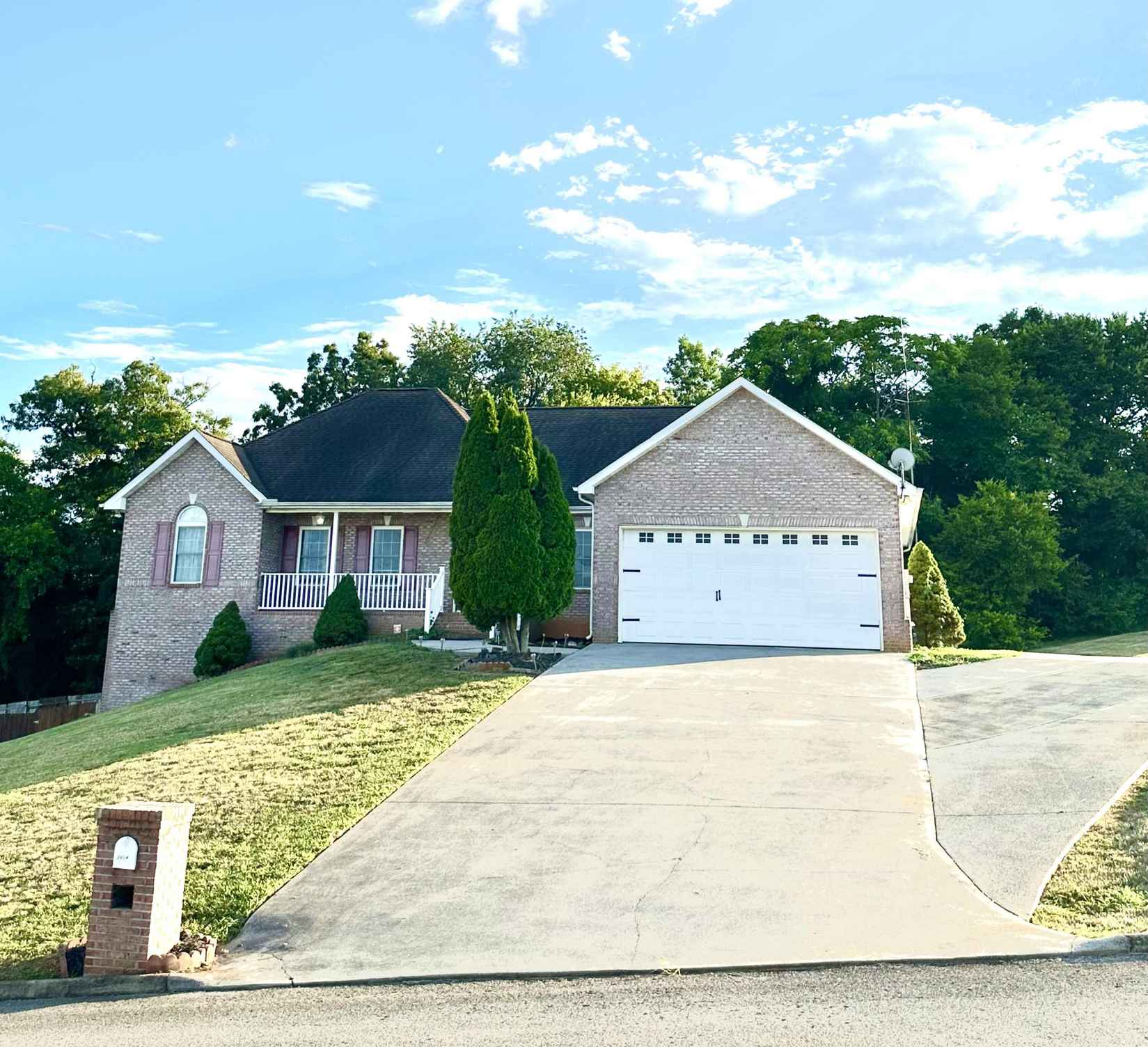 2604 Covington Cir  