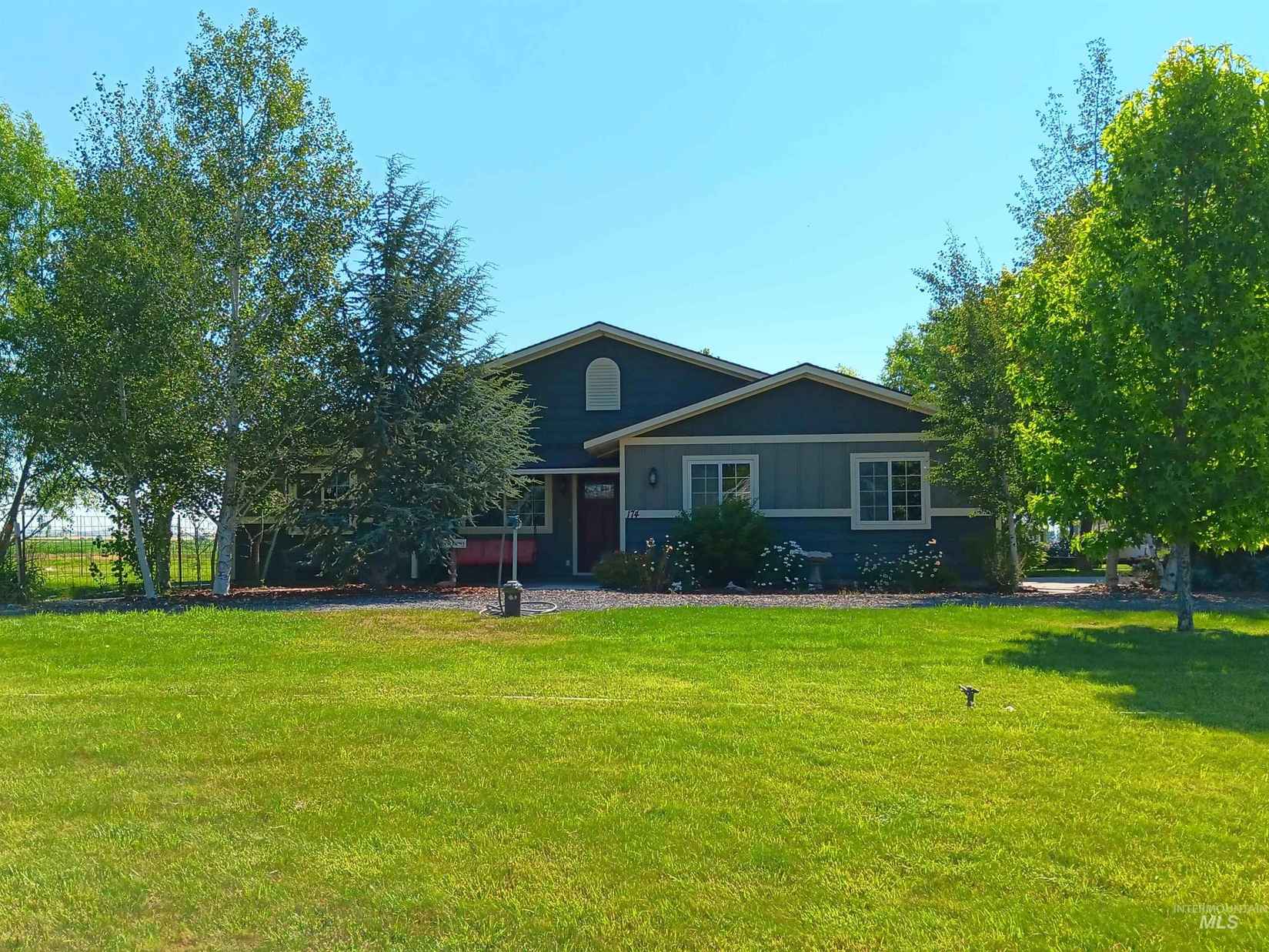 174 Homestead Loop  