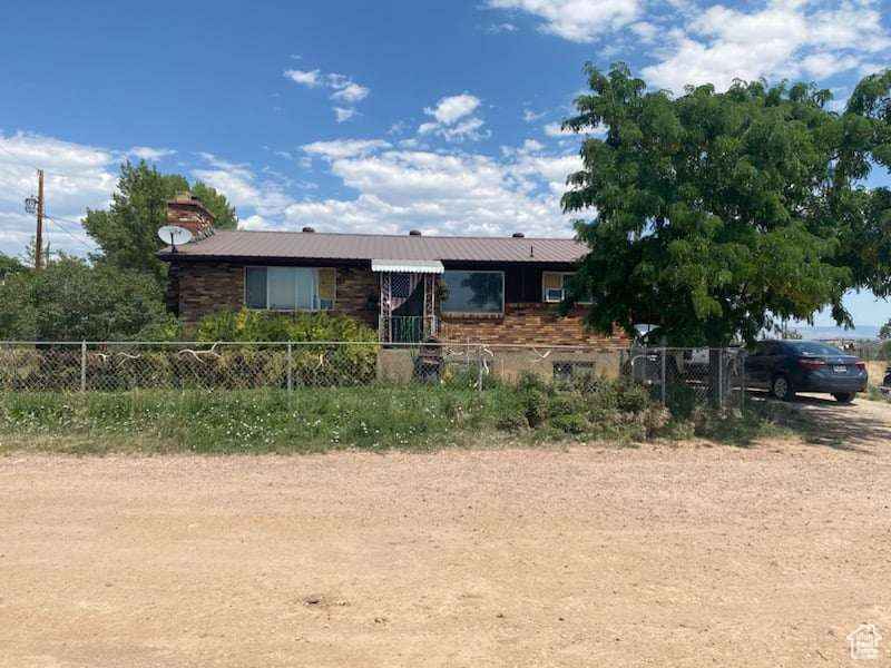 4968 N Hwy 121  