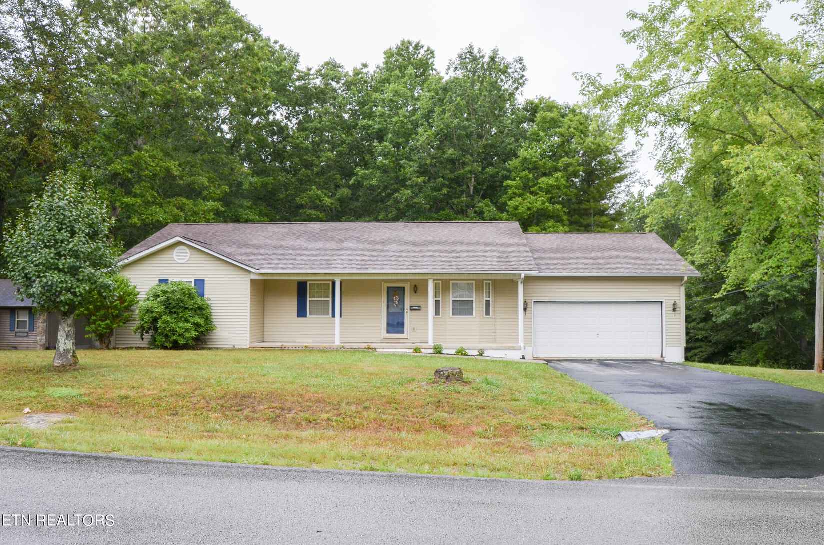 2162 Spruce Loop  