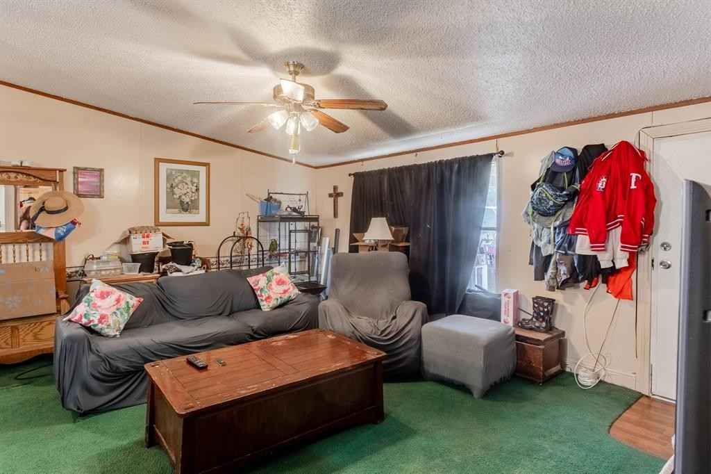 149 Hilltop Mdws Dr  