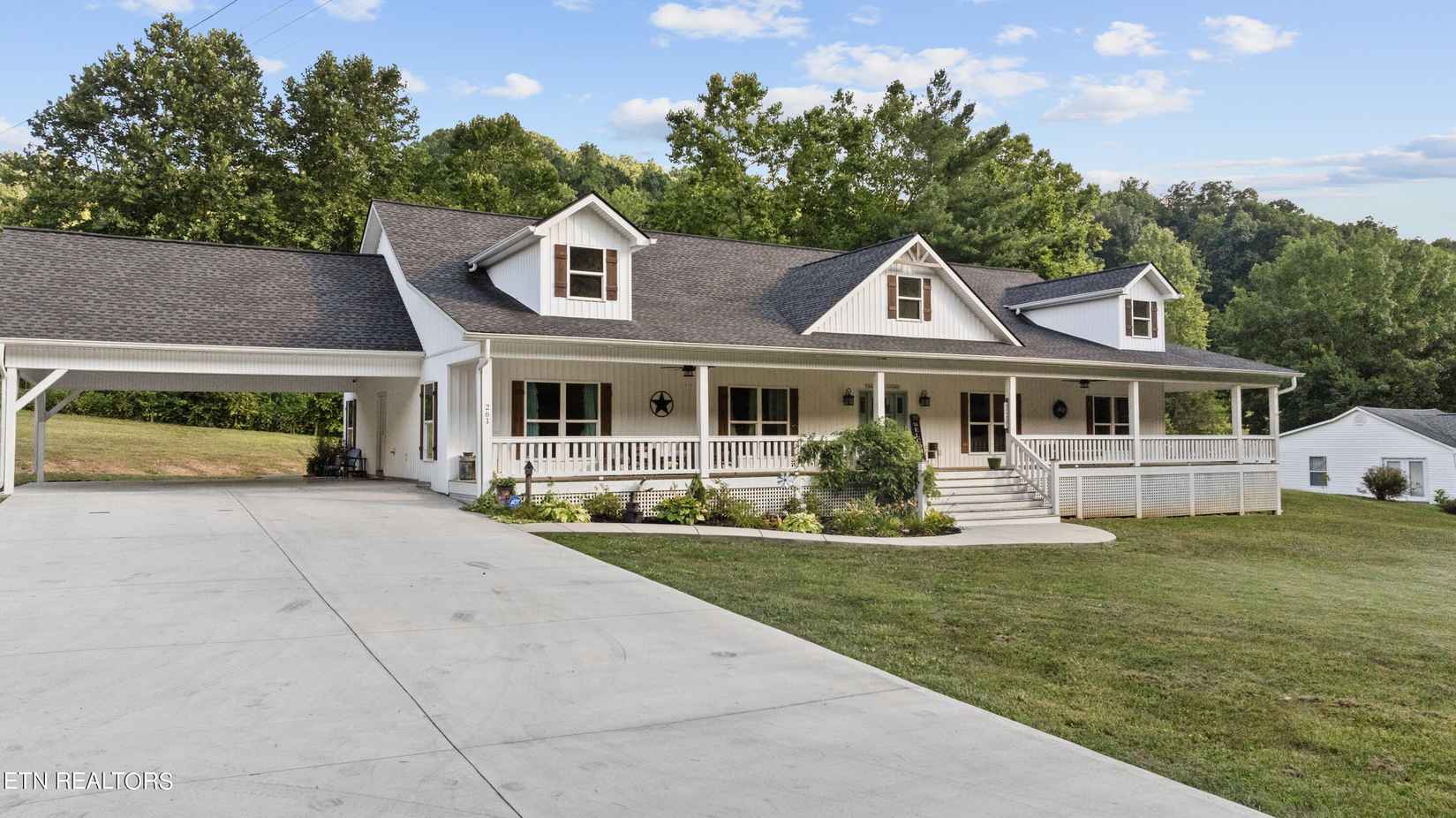 261 LITTLE Vly RD  