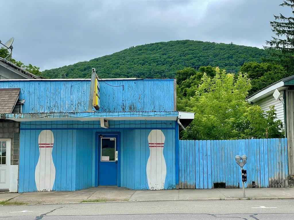 161 W Main St  