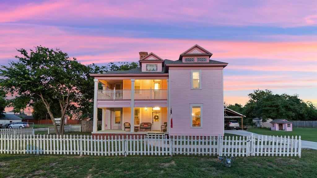 301 S Elm  