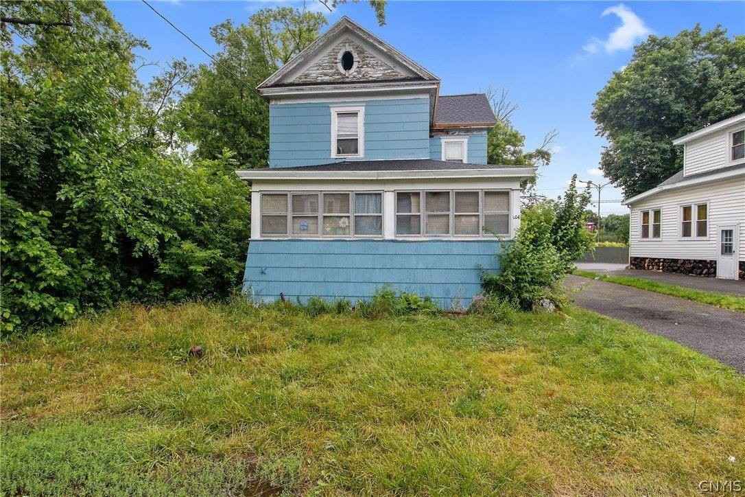 104 West Roswell Ave  