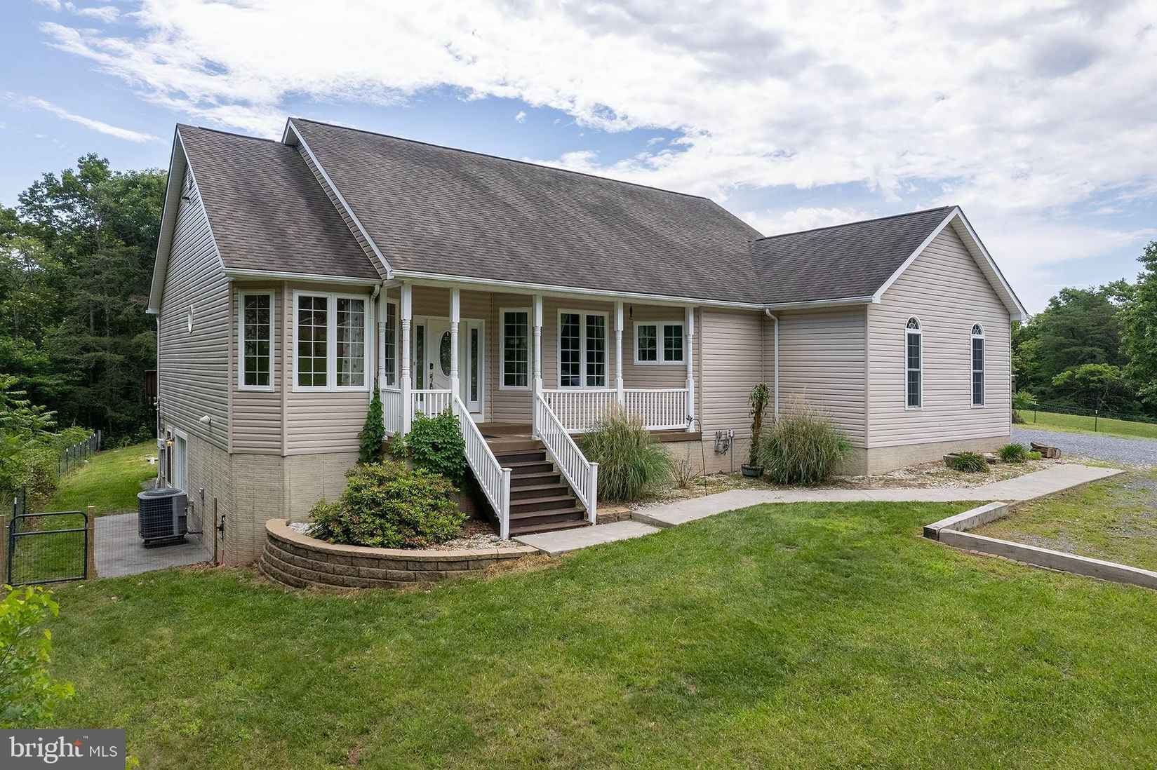 132 DUBLIN Ct  