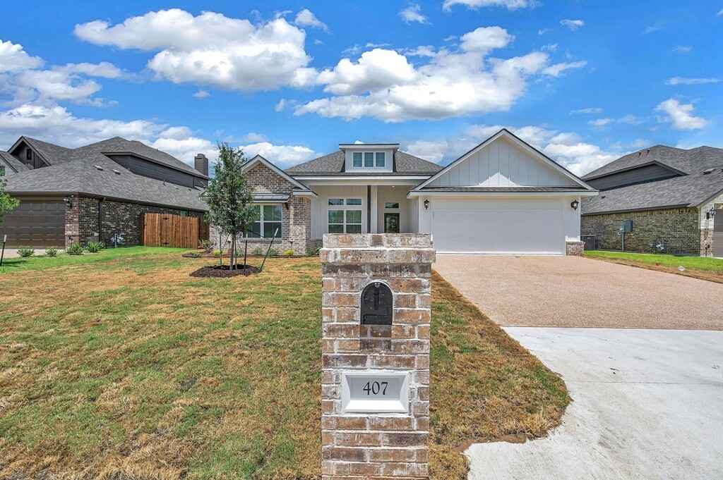 407 Geyser Trl  