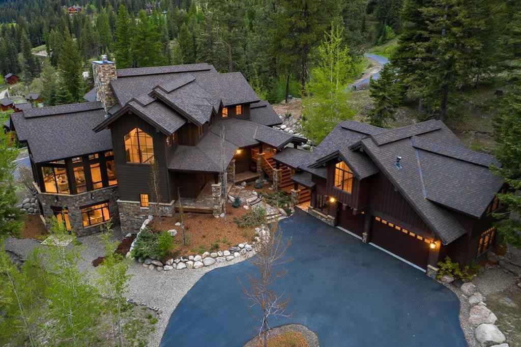 291 Whitewater Dr  
