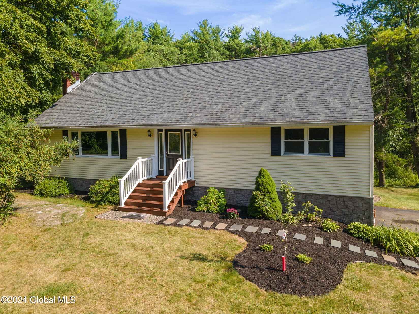 1089 Gordon Rd  