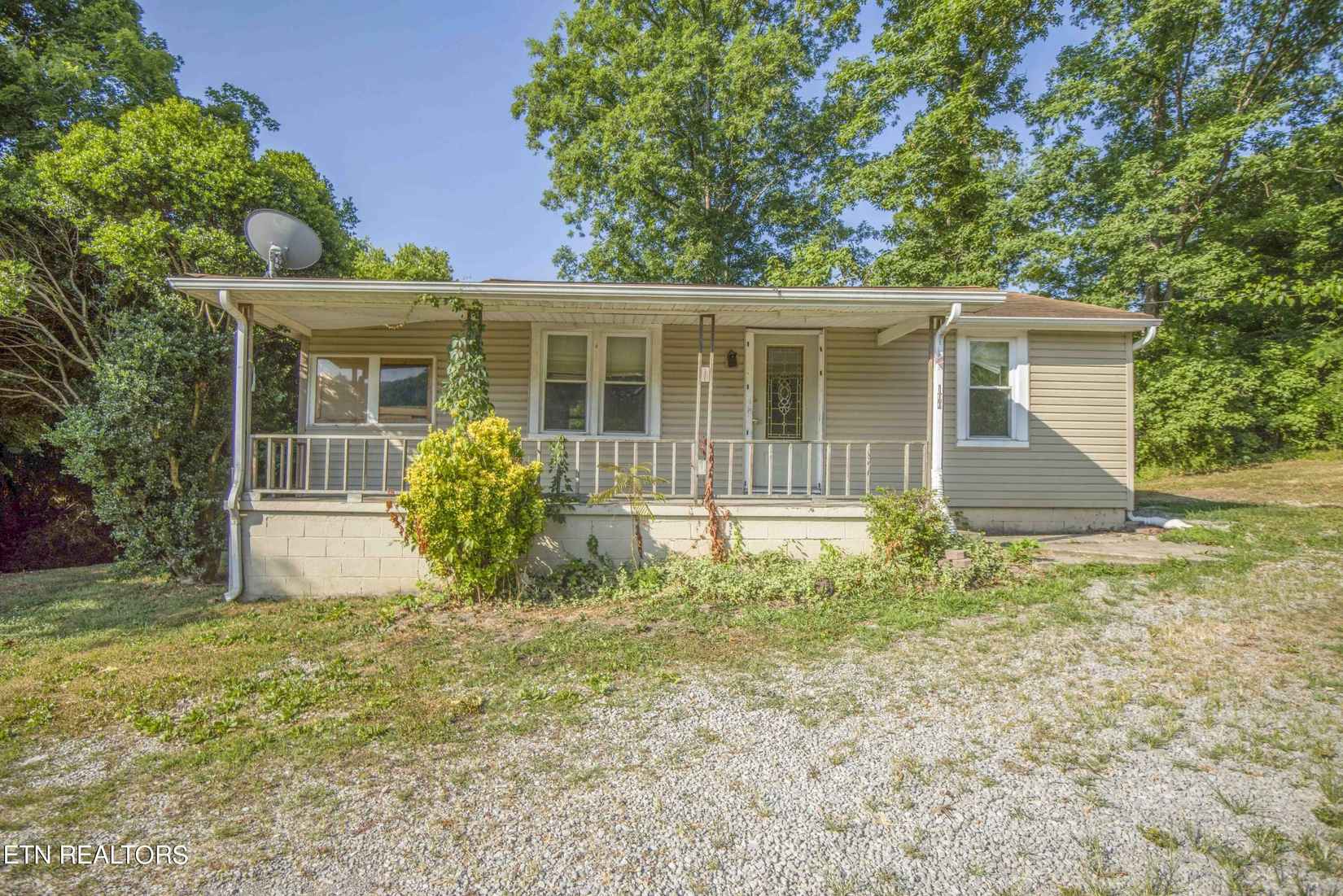 100 White Wing Rd W  