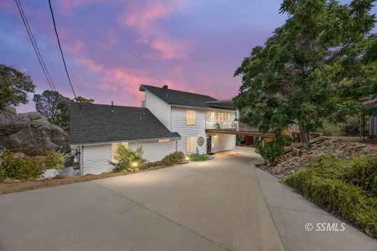 77 Abby Ln  