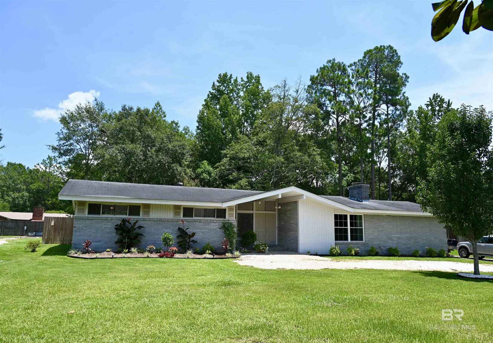 111 Dogwood Pl  