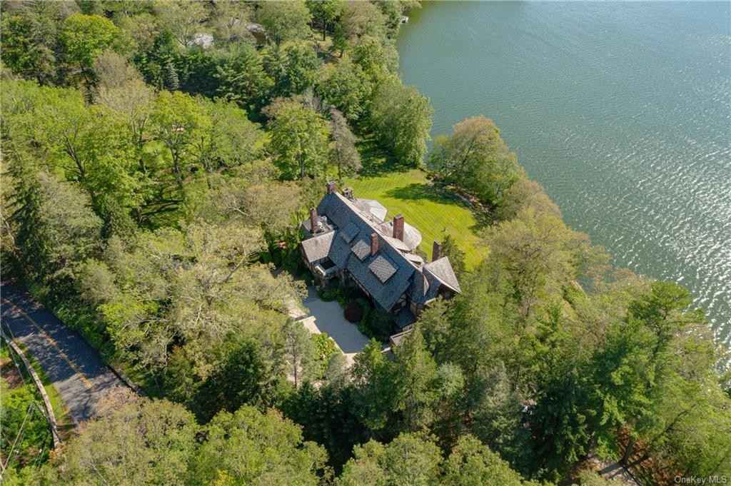 193 Tuxedo Rd  