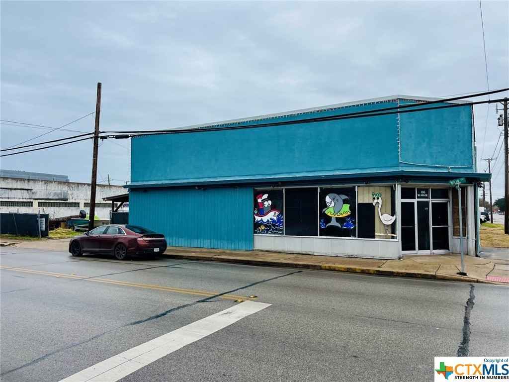 116 E Main St  