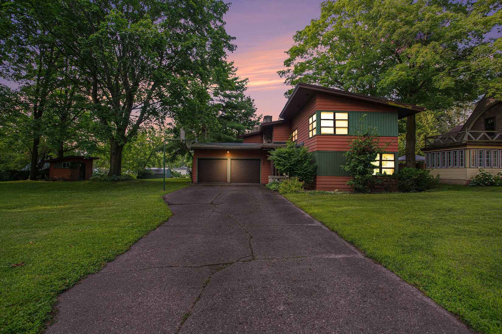 423 W Slosson Ave  