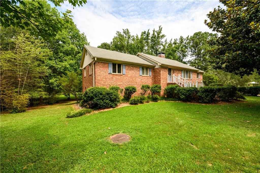 1225 Green Turf Dr  