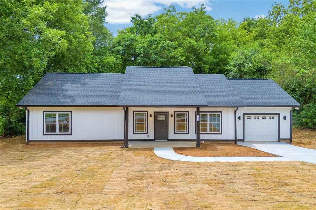 103 Lindsay Rd  