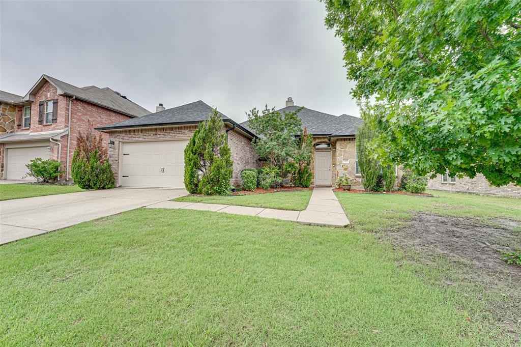 319 Laurel Ln  