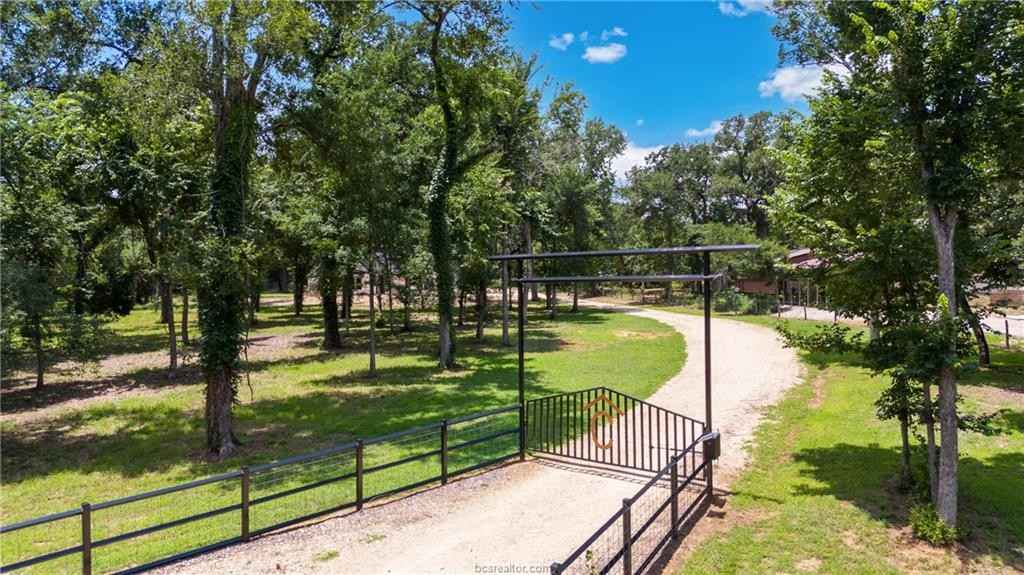 617 County Rd 379  