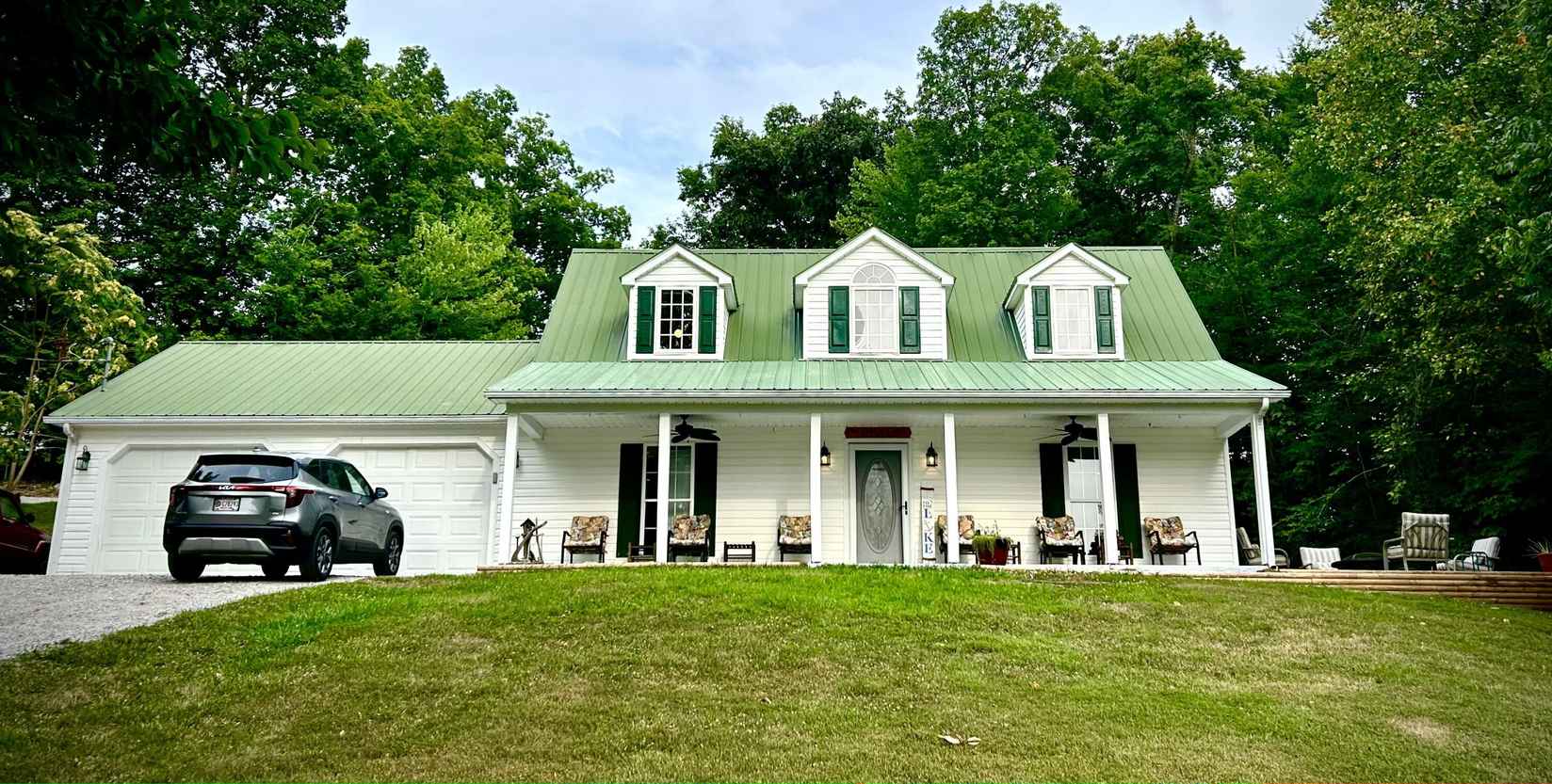 383 Lakeside Cir  