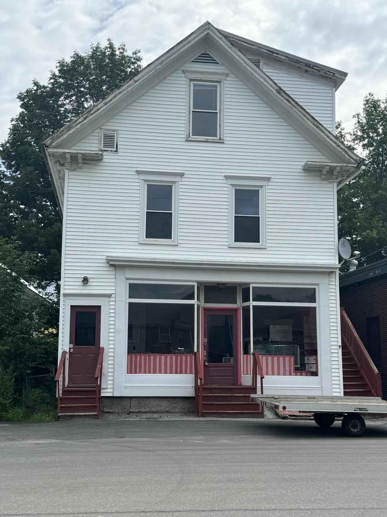 9 Commercial St  