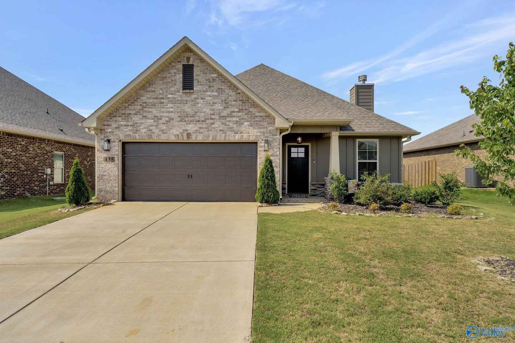 135 Creek Rdg Dr  