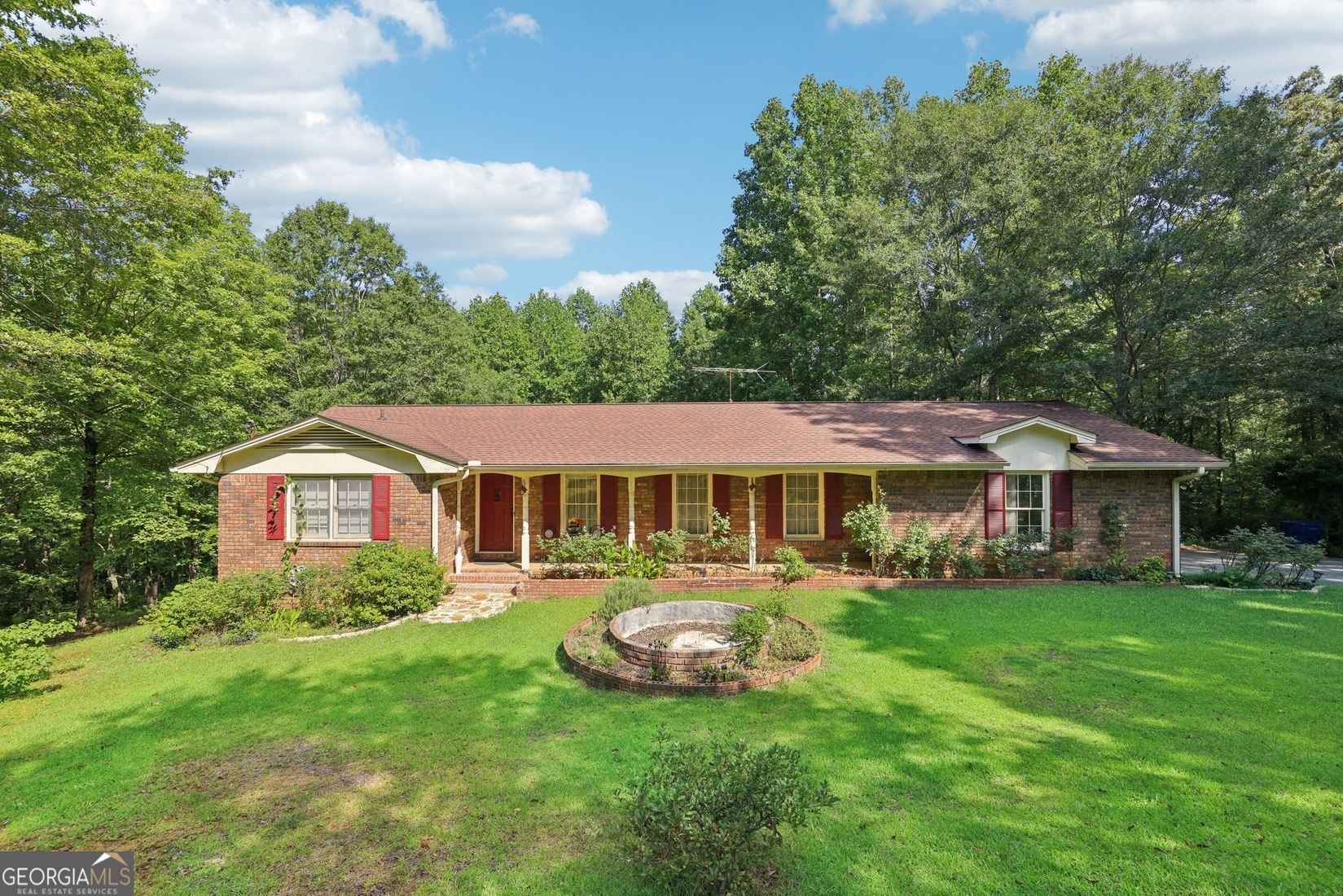 112 Pinecrest  