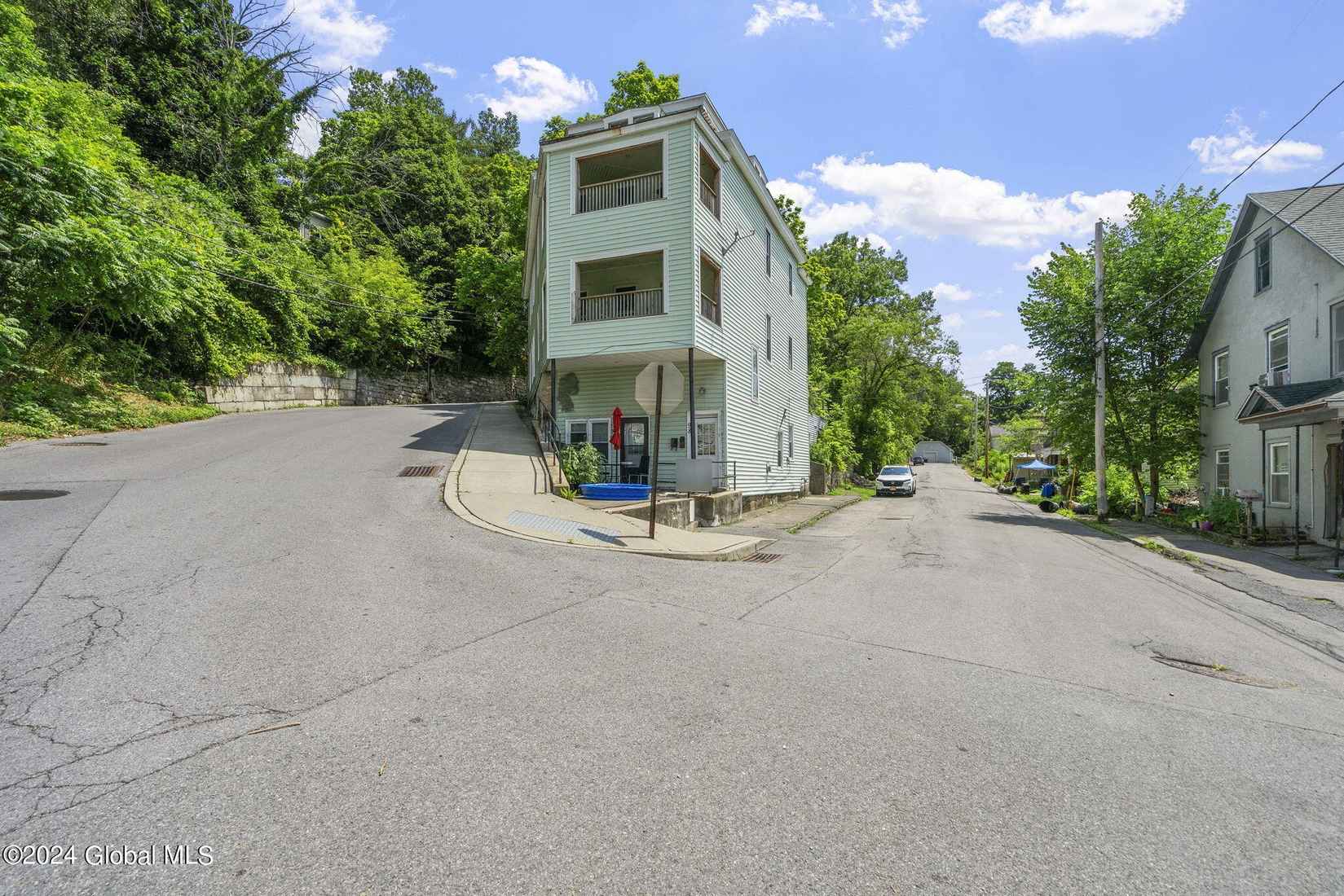 98 Grv St  