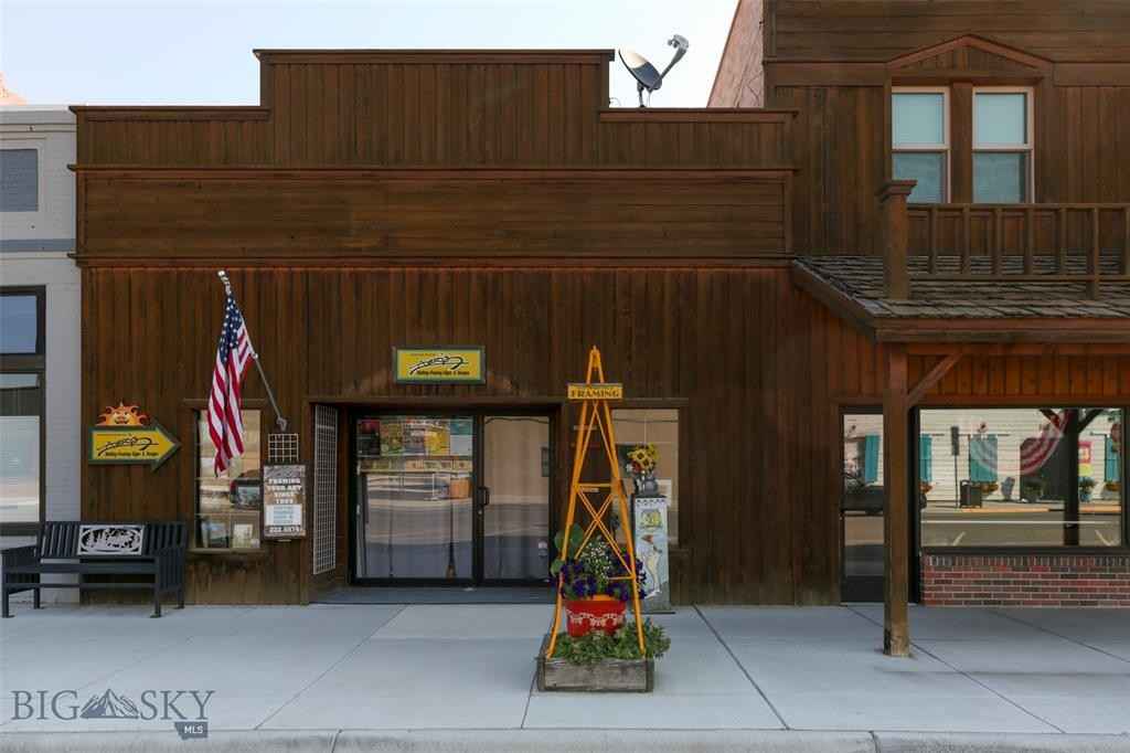 225 S Main St  