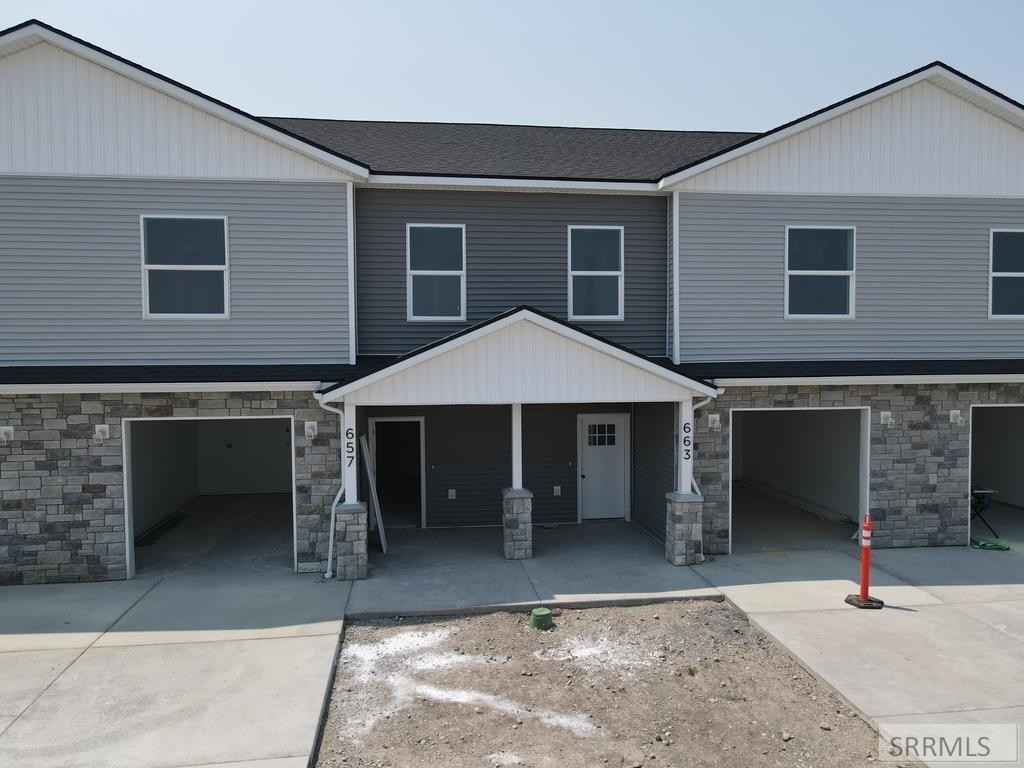 651 Conveyor Ave  