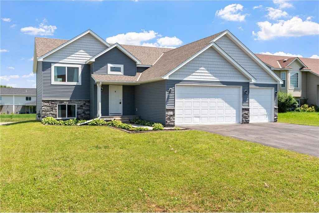 933 Cobblestone Ln  