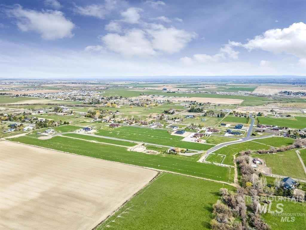 Lot 16 E 3769  