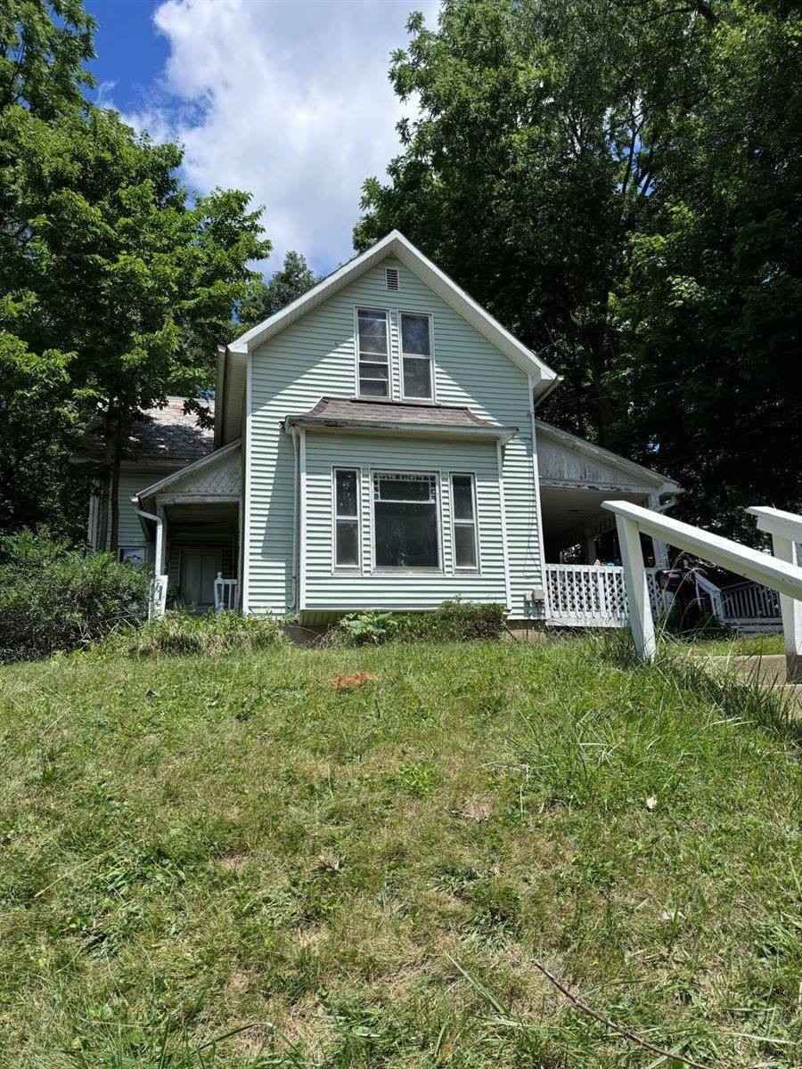 107 West Pleasant St  