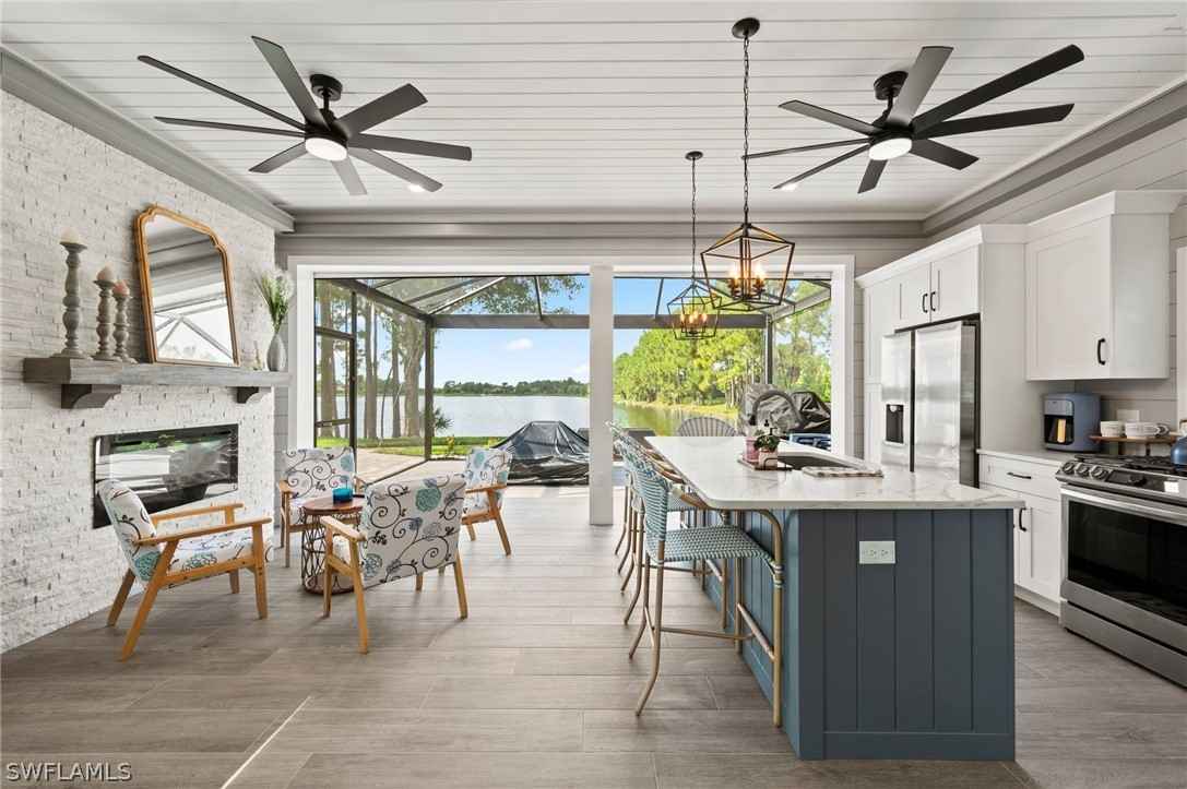 13887 Golden Palms Cir  