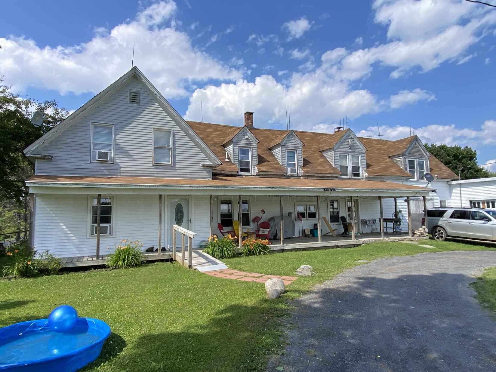 201 McBurnie Rd  
