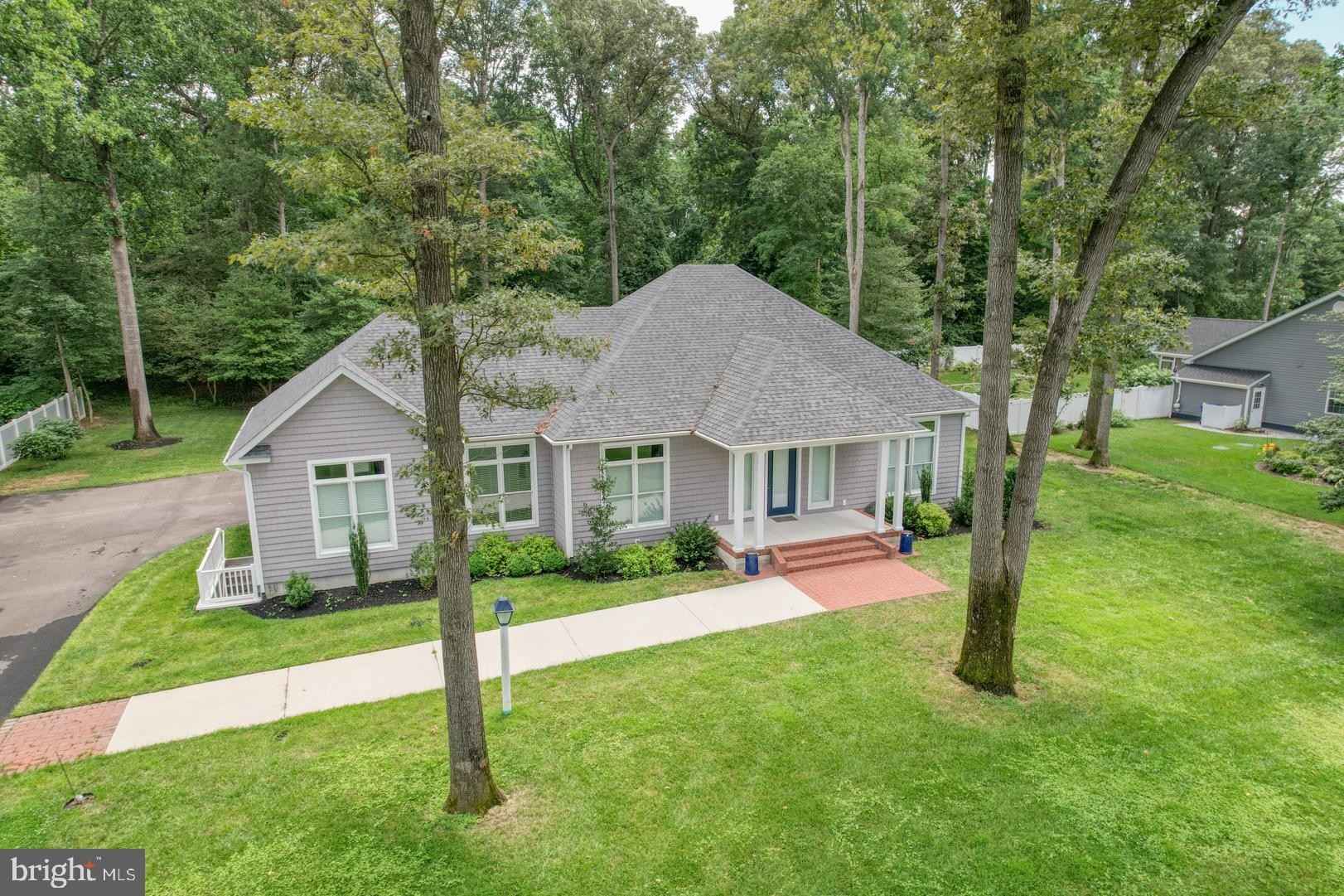 6025 N GRIFFITH Lk Dr  