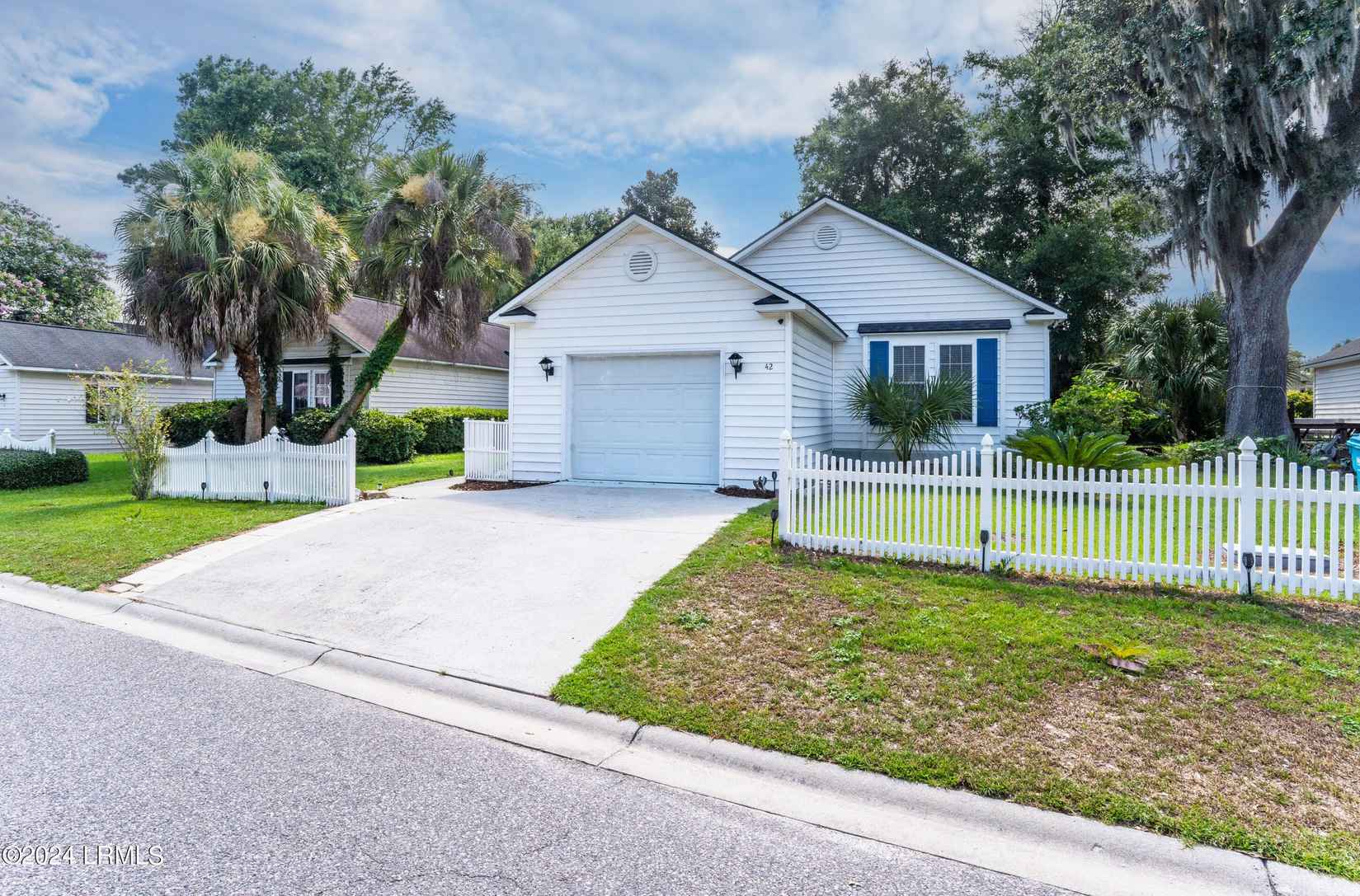 42 White Pond Blvd  