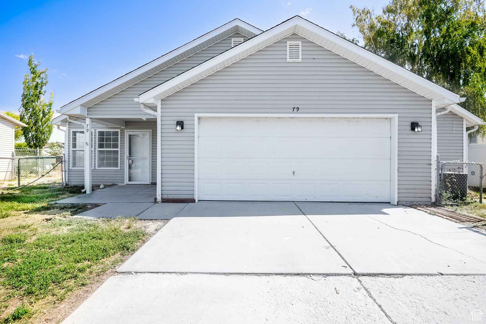 79 Middle Cir  