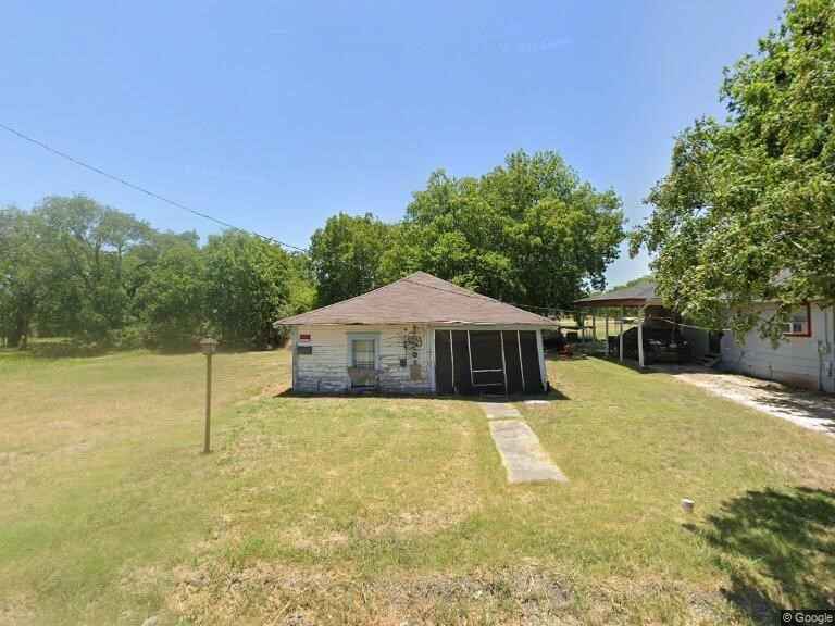 209 N Elm St  