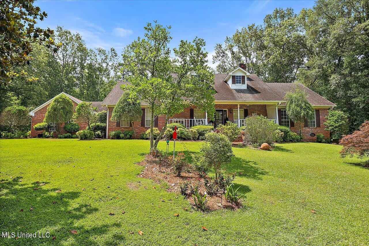 1600 Pine Hill Dr Dr  