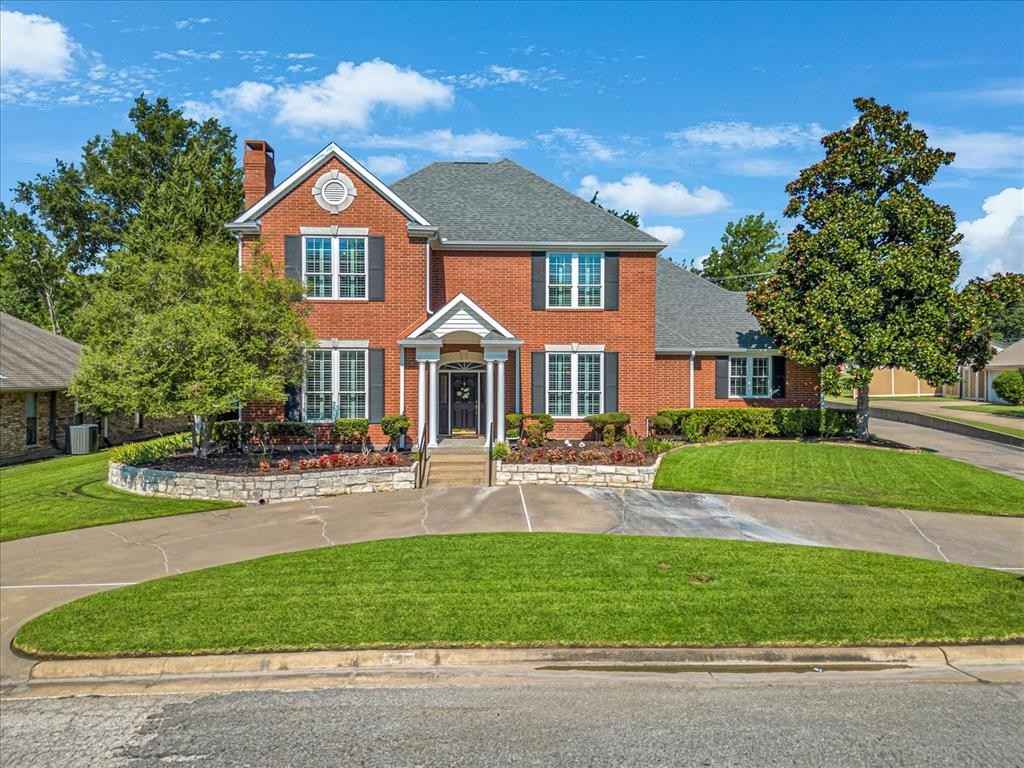 6404 Creekside Dr  